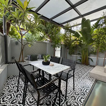 Ethyr Atrium דירה
