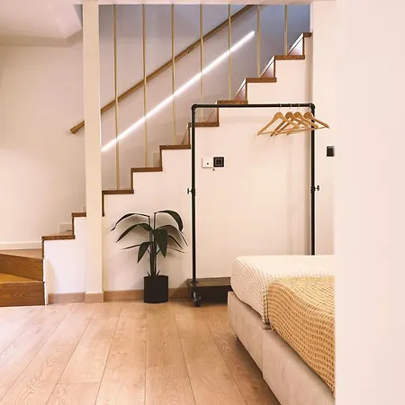 Ethyr Atrium דירה *